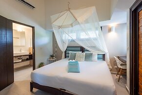 Blue Bay s Tropical Escape