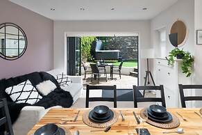 Rosemount X3 Bed Townehouse With Hot Tub