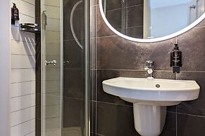 Rosemount X3 Bed Townehouse With Hot Tub