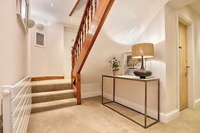 Rosemount X3 Bed Townehouse With Hot Tub