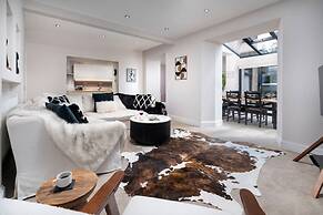 Rosemount X3 Bed Townehouse With Hot Tub