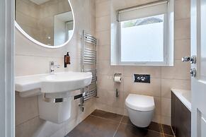 Rosemount X3 Bed Townehouse With Hot Tub