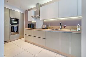 Rosemount X3 Bed Townehouse With Hot Tub