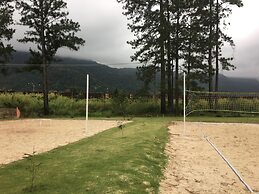 Reserva do Sahy, Condado