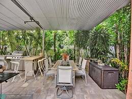 Buddha House 3BR 2BA Home -lush Backyard