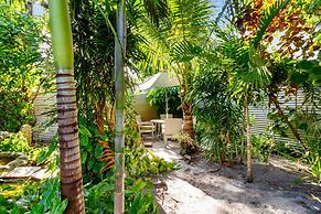 Buddha House 3BR 2BA Home -lush Backyard