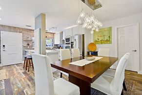 Buddha House 3BR 2BA Home -lush Backyard