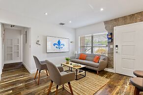 Buddha House 3BR 2BA Home -lush Backyard