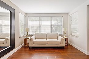 Buddha House 3BR 2BA Home -lush Backyard