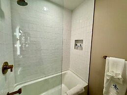 Sky-high Luxury in Downtown Miami