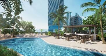 Sky-high Luxury in Downtown Miami