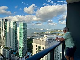Sky-high Luxury in Downtown Miami
