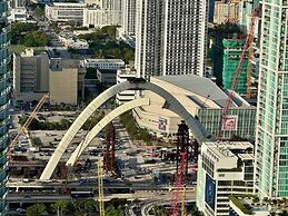 Sky-high Luxury in Downtown Miami