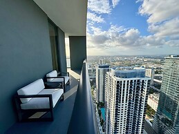 Sky-high Luxury in Downtown Miami
