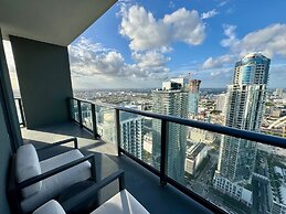 Sky-high Luxury in Downtown Miami
