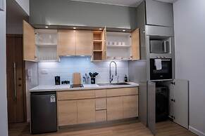 Modern Luxurious Studio Apartment