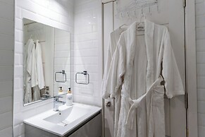 Modern Luxurious Studio Apartment