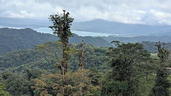 Campos de Oro Wilderness Lodge