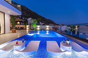 Luxurious 3 bed Villa Located in Kasantalya Turkey With Private Pool a