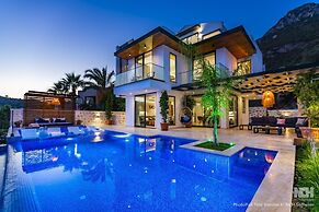 Luxurious 3 bed Villa Located in Kasantalya Turkey With Private Pool a
