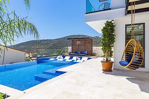 Luxurious 3 bed Villa Located in Kasantalya Turkey With Private Pool a