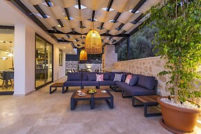 Luxurious 3 bed Villa Located in Kasantalya Turkey With Private Pool a