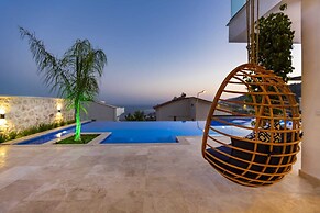 Luxurious 3 bed Villa Located in Kasantalya Turkey With Private Pool a