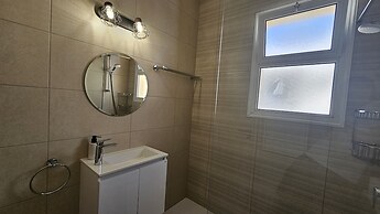 154 LCA - Stay Local Apartment