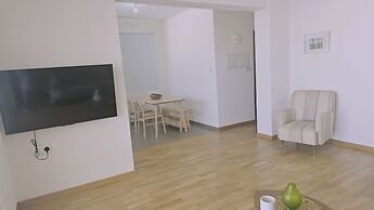 56 NIC - Stay Space View Apartment