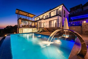 Villa Bella Rose is a Stunning Villa With a sea View