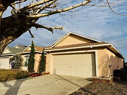 Private Pool House With Lake View, Near all Famous Attractions!!!