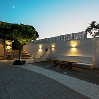 Amelia Villa Collection