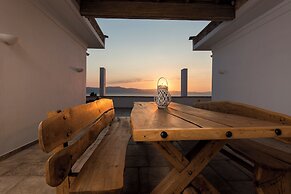 Amelia Villa Collection