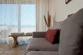 Amelia Villa Collection