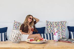 Amelia Villa Collection