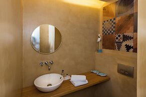 Amelia Villa Collection