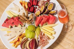 Amelia Villa Collection