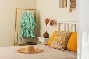 Amelia Villa Collection