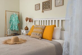 Amelia Villa Collection