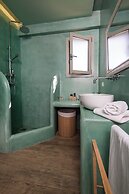 Amelia Villa Collection