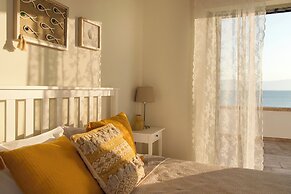 Amelia Villa Collection