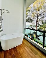 Hello Banchuen Beach