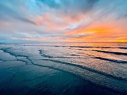 Hello Banchuen Beach