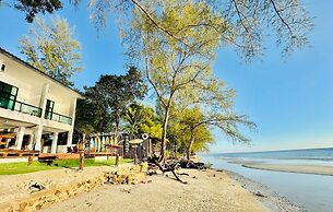 Hello Banchuen Beach