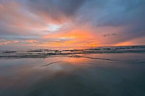 Hello Banchuen Beach