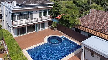 Private Pool Villa Chalong