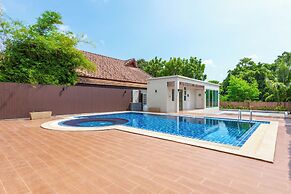 Private Pool Villa Chalong