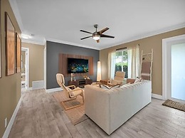 Tropical Oasis With Private Pool Jacuzzi