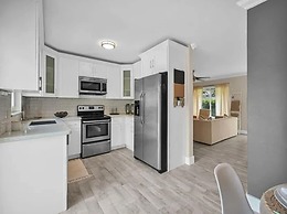 Tropical Oasis With Private Pool Jacuzzi