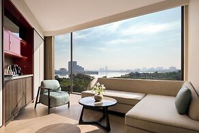 Dusit Le Palais Tu Hoa Hanoi